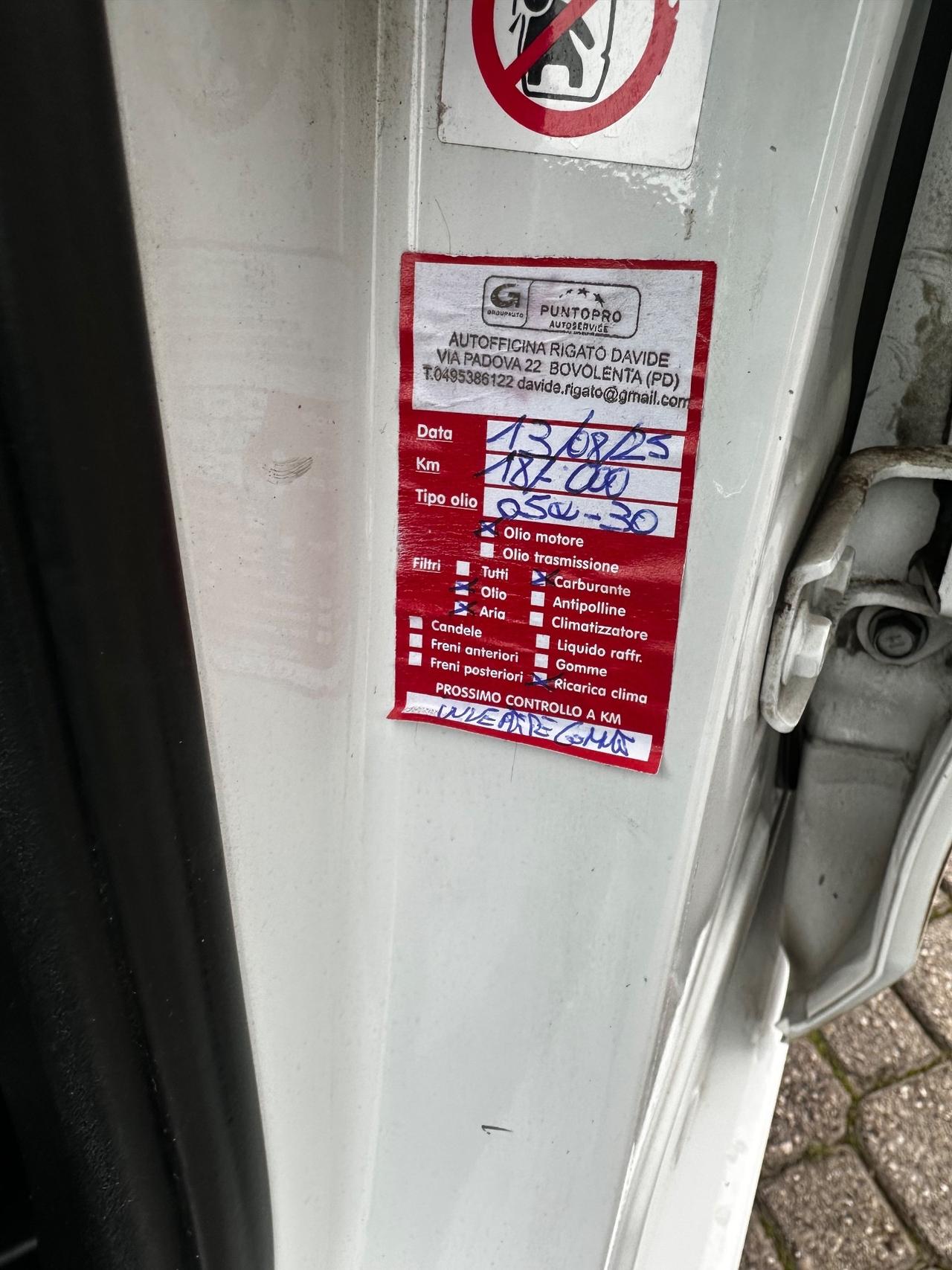 Toyota Yaris 1.4 D-4D 5 porte Lounge