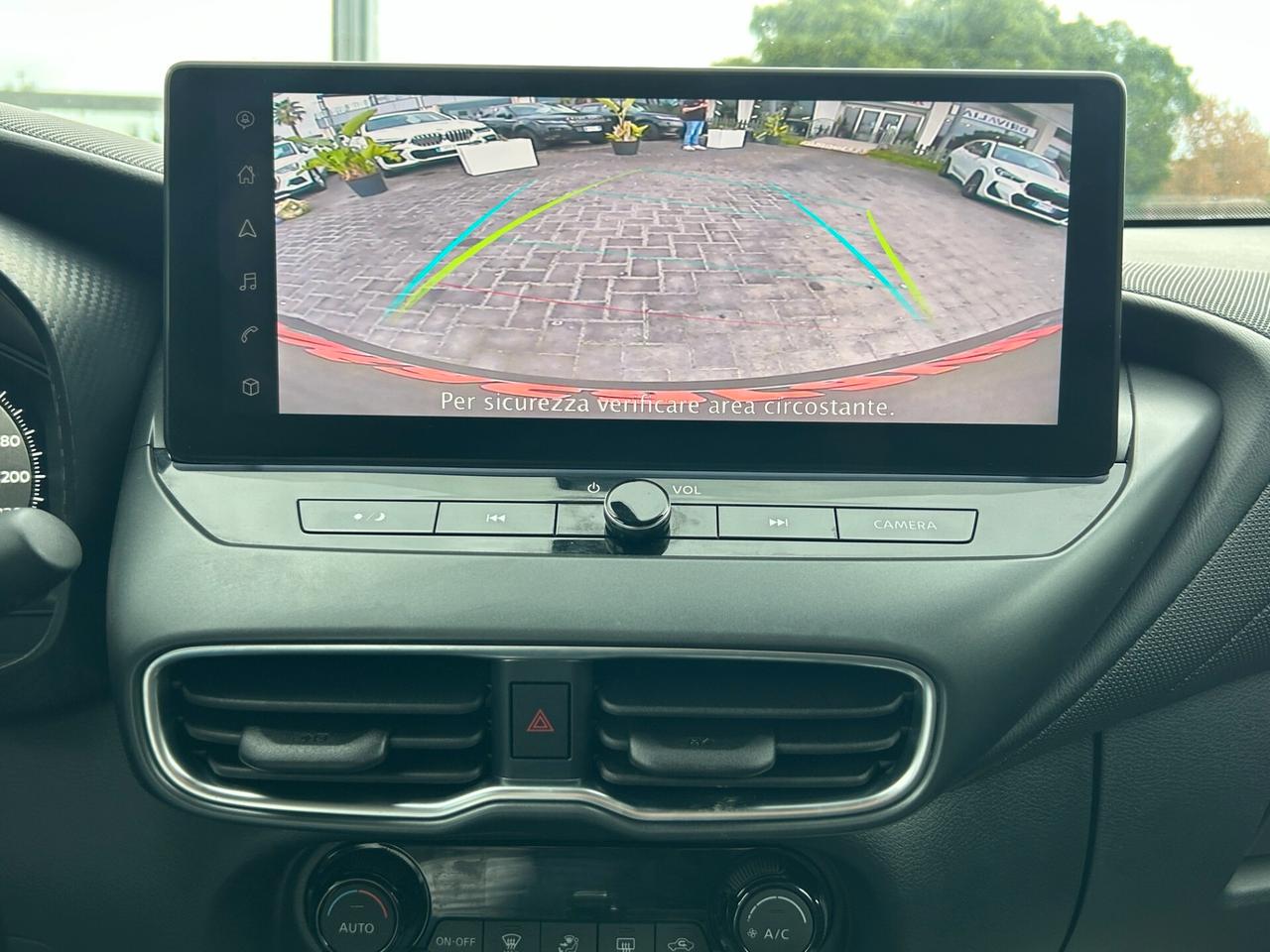 Nissan Juke 1.0 dig-t N-Connecta 114cv dct