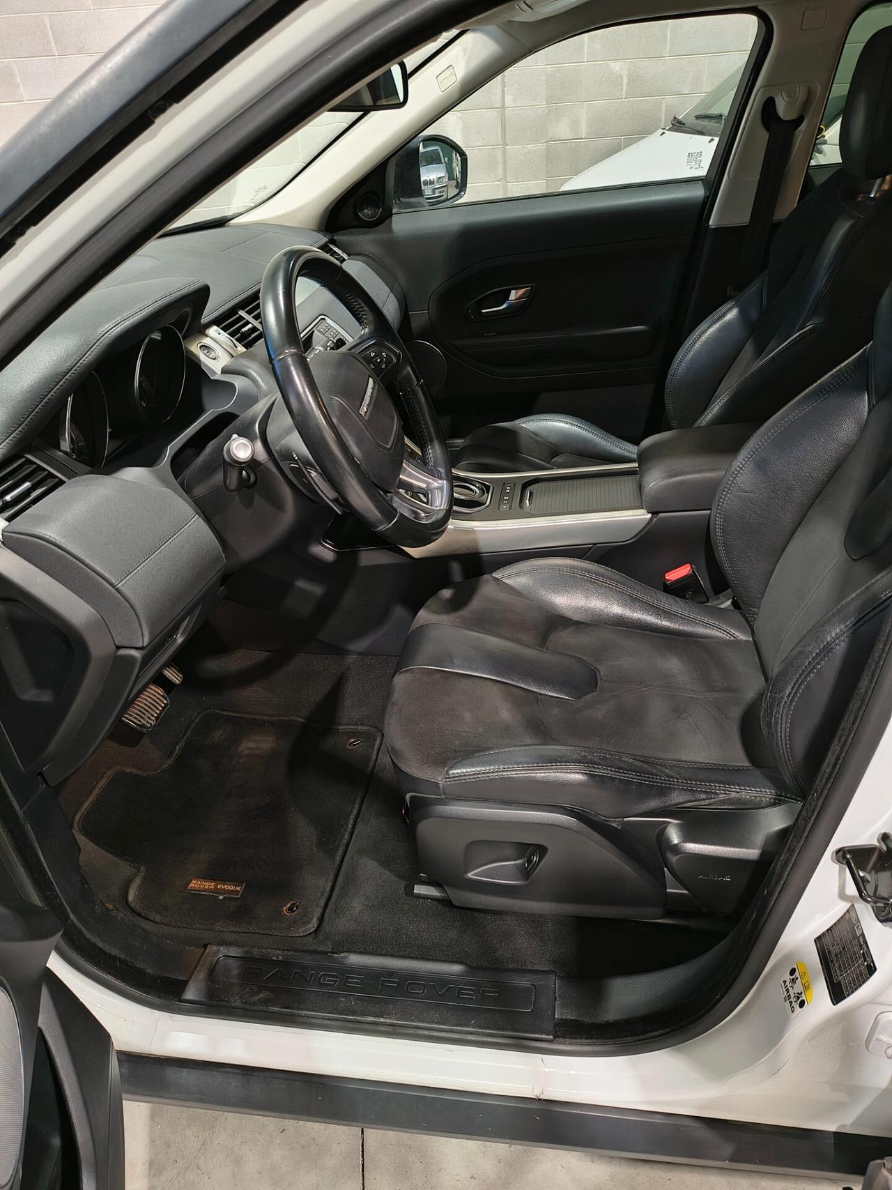 Land Rover Range Evoque 2.2 Sd4 5p. Pure