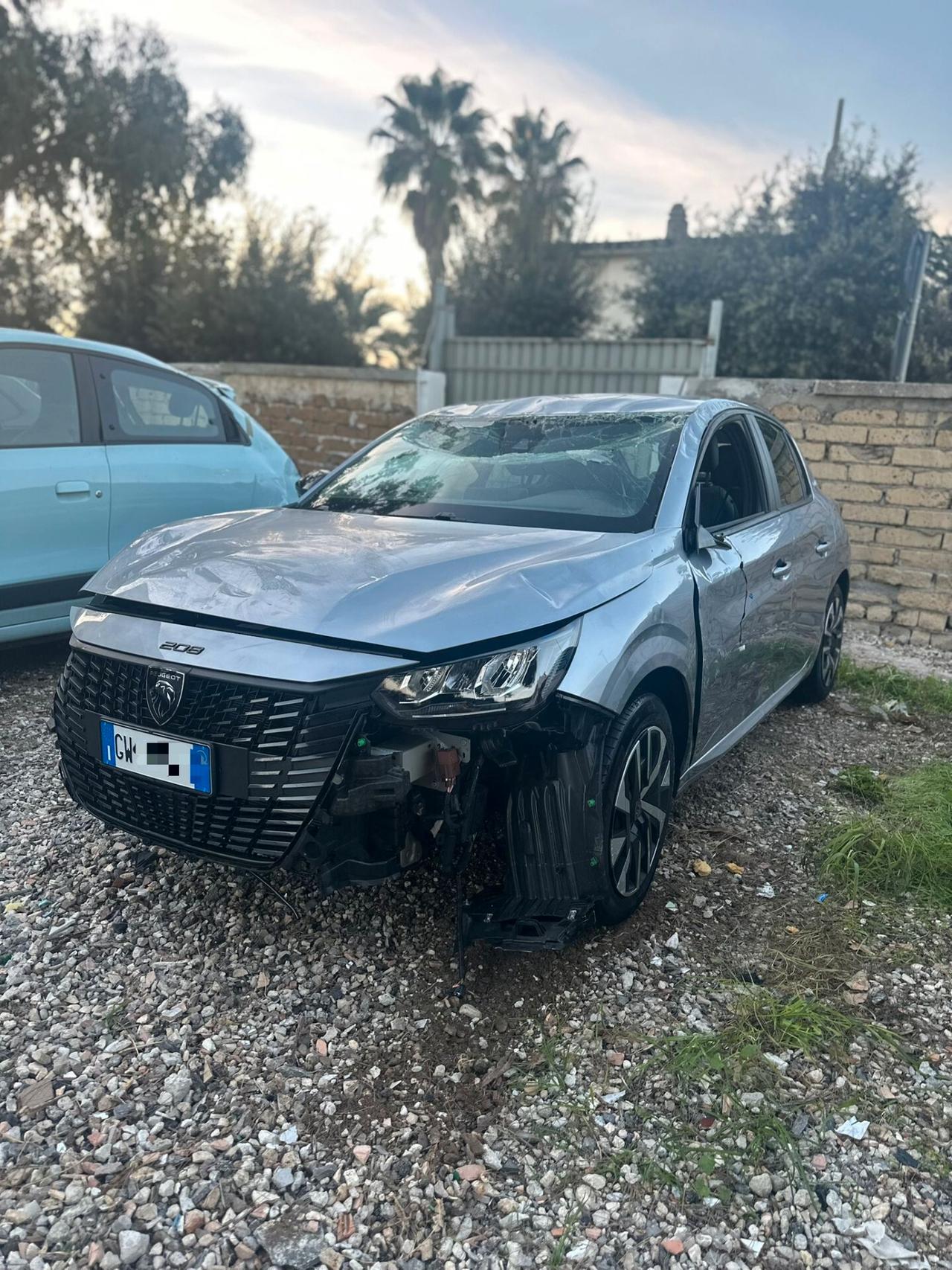 Peugeot 208 PureTech 100 Stop&Start 5 porte Style Sinistrata incidentata