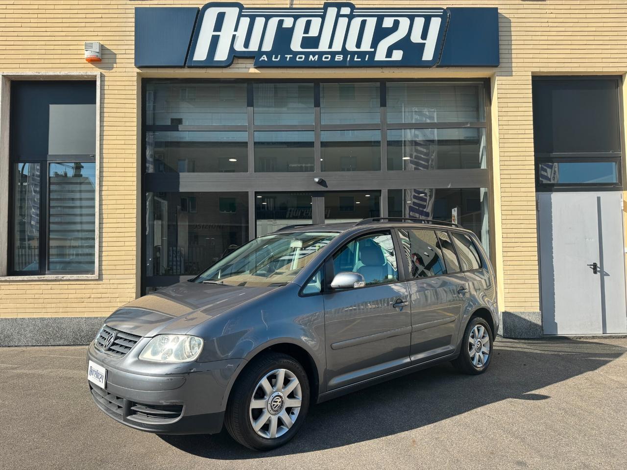 Volkswagen Touran 1.6 16V FSI Highline NEOPATENTATO