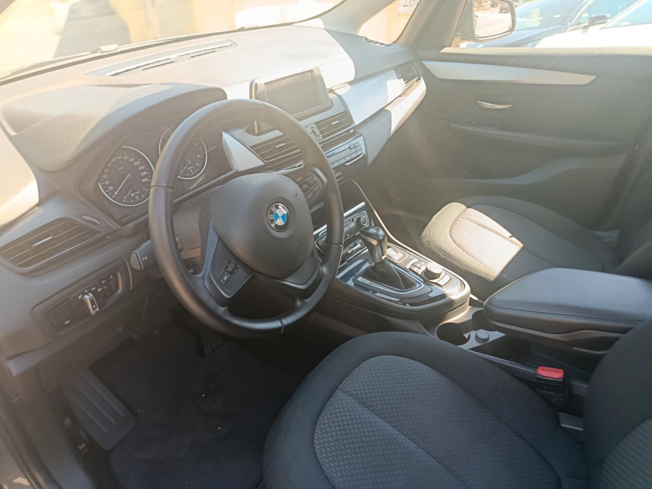 Bmw 2er Active Tourer 218d Advantage