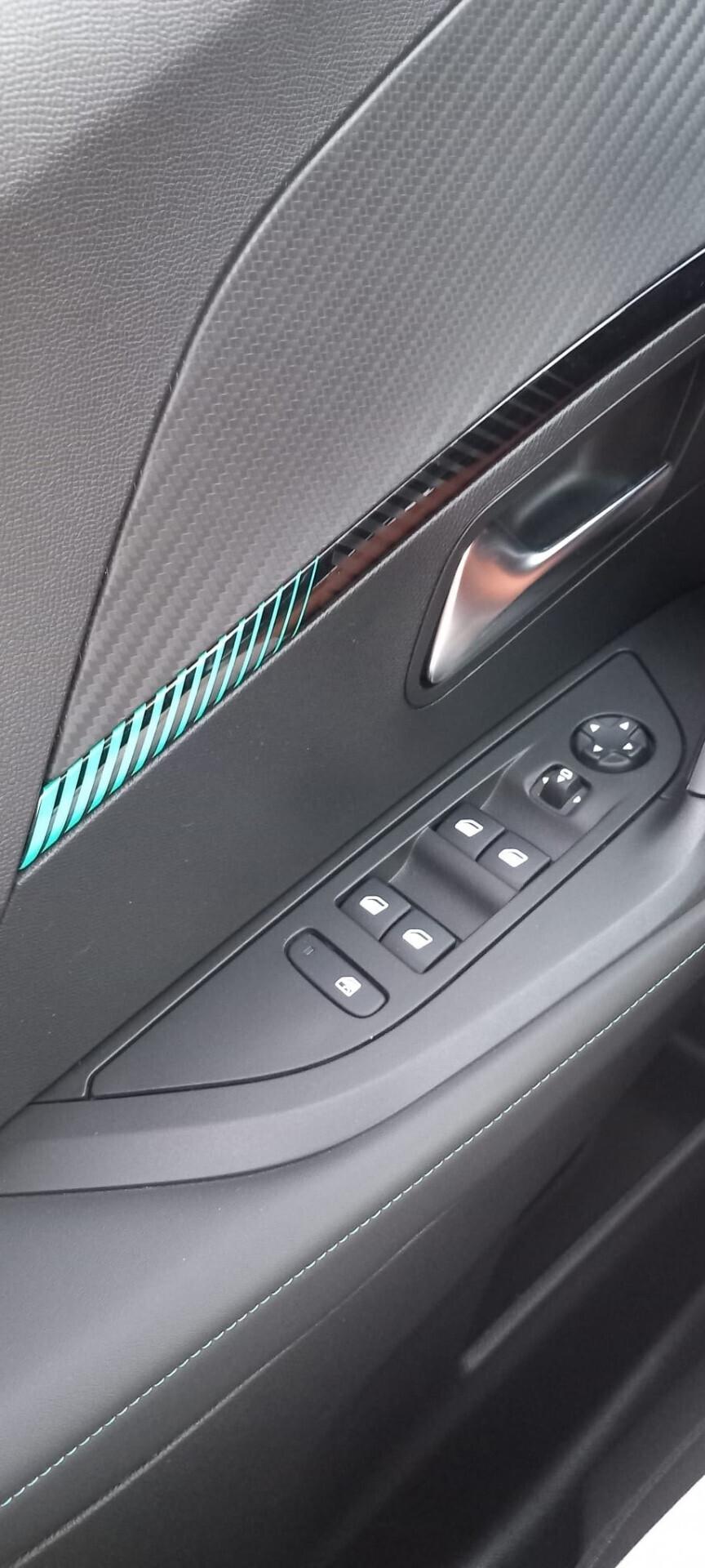 Peugeot 2008 1.2 benz. PureTech 130 S&S Allure Pack
