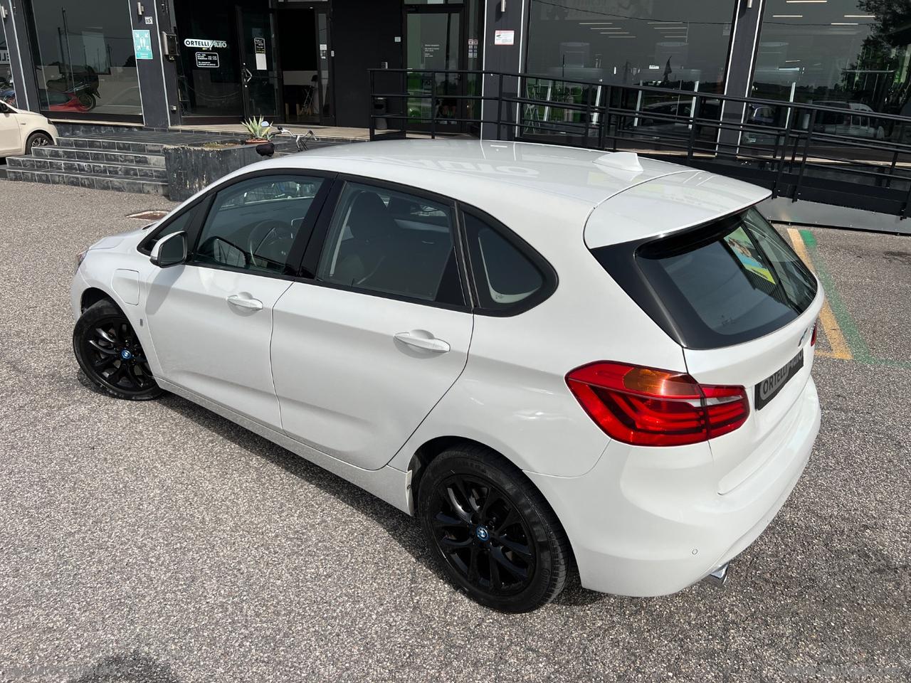 BMW 225xe Active Tourer iPerf.Advantage aut.