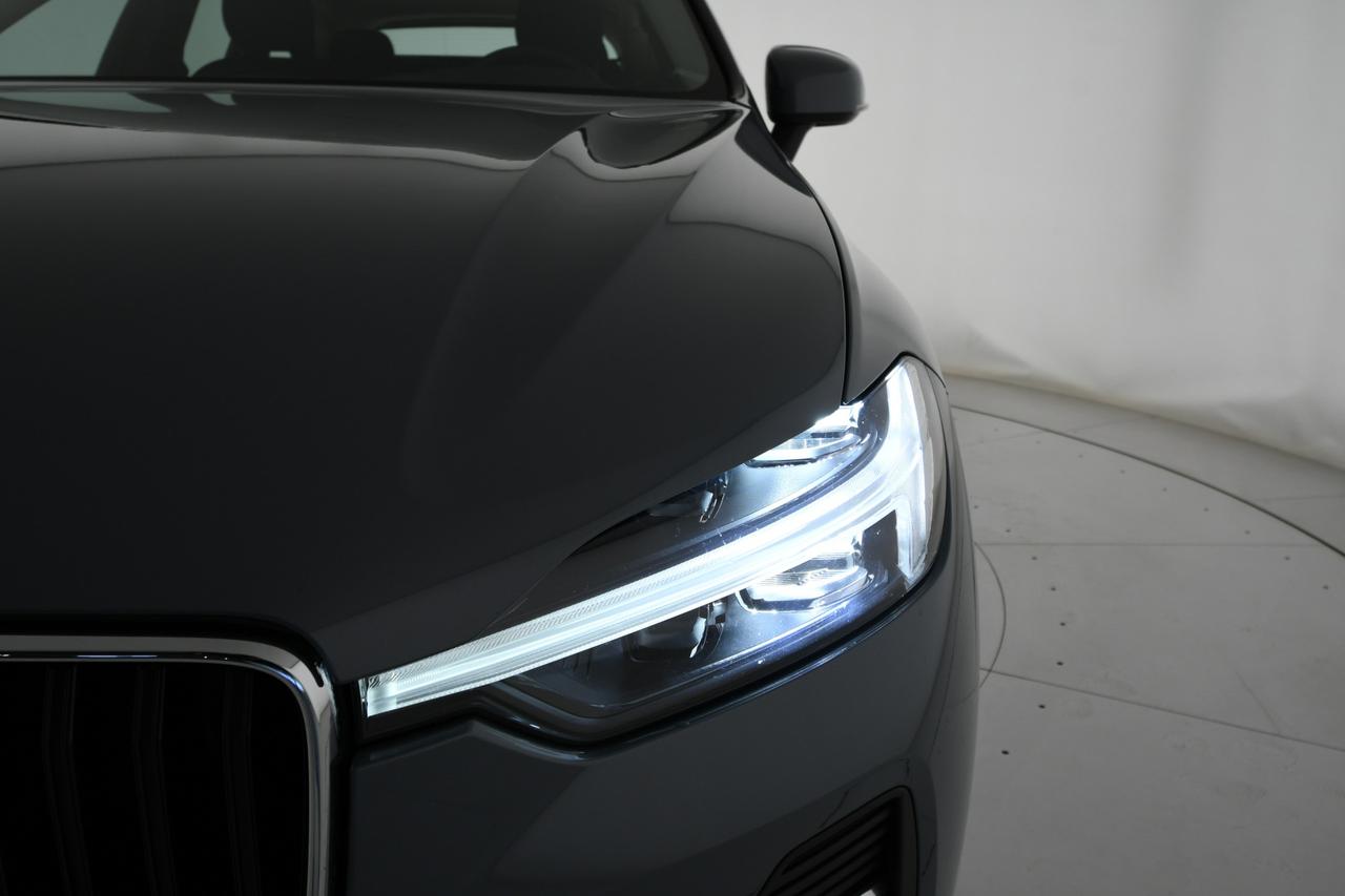 VOLVO XC60 2.0 b4 Momentum awd auto CAMERA+APP CONNECT+FULL LED