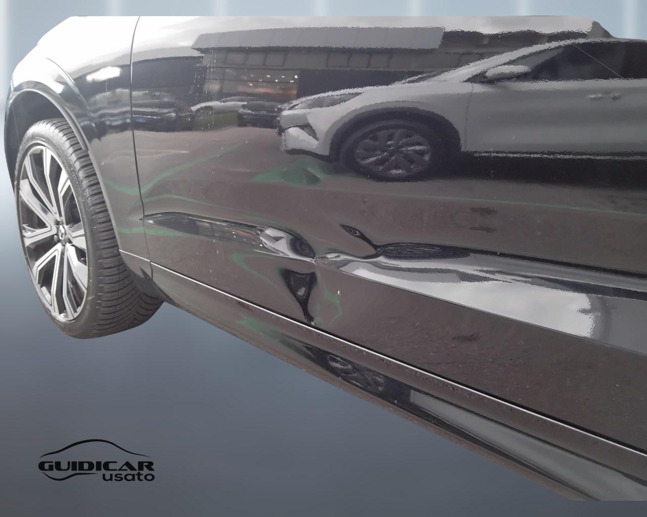 VOLVO XC60 II 2022 - XC60 2.0 b4 Plus Dark awd auto