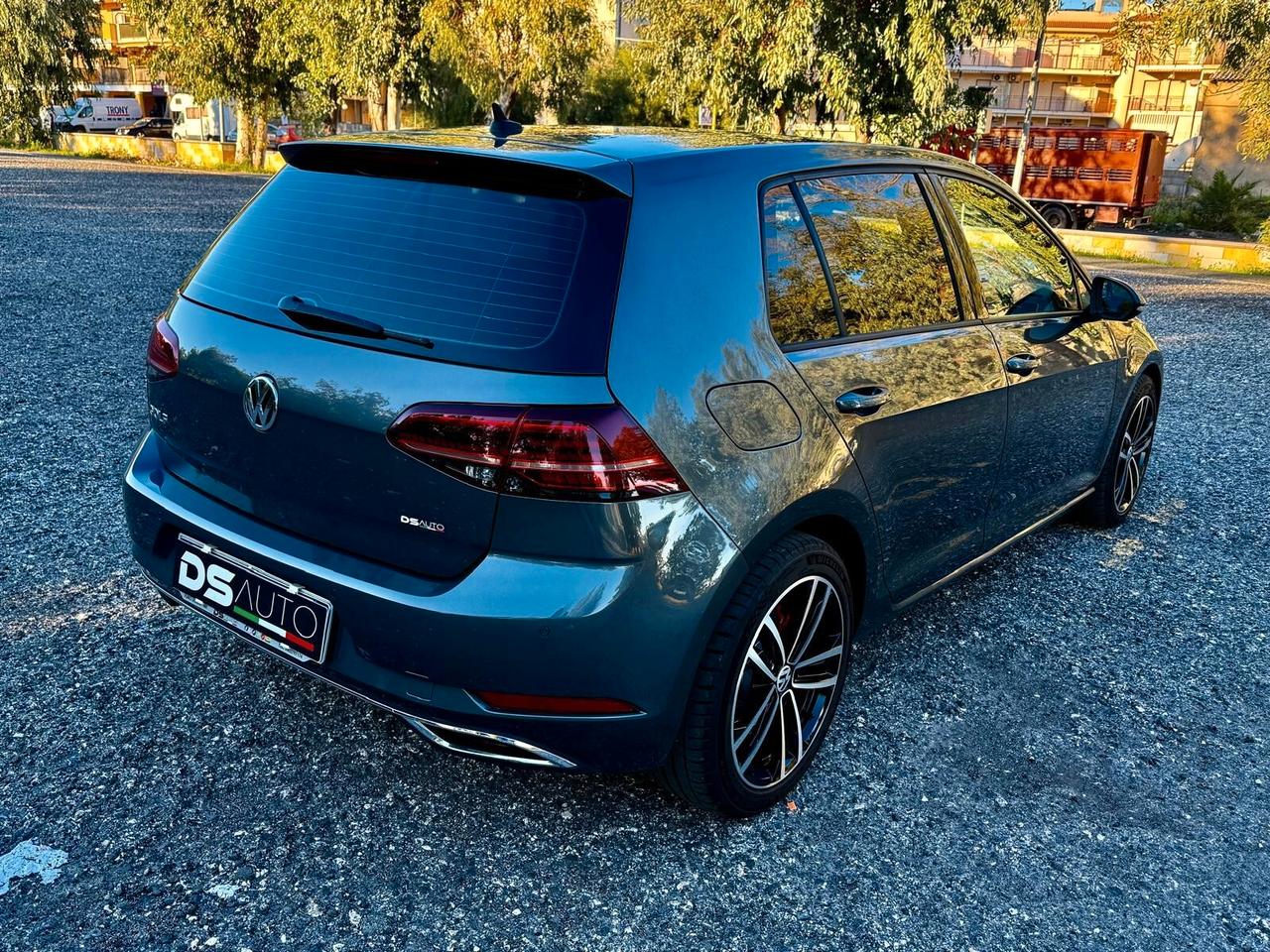 VOLKSWAGEN GOLF 1.6 TDI 115 CV DSG SPORT R LINE