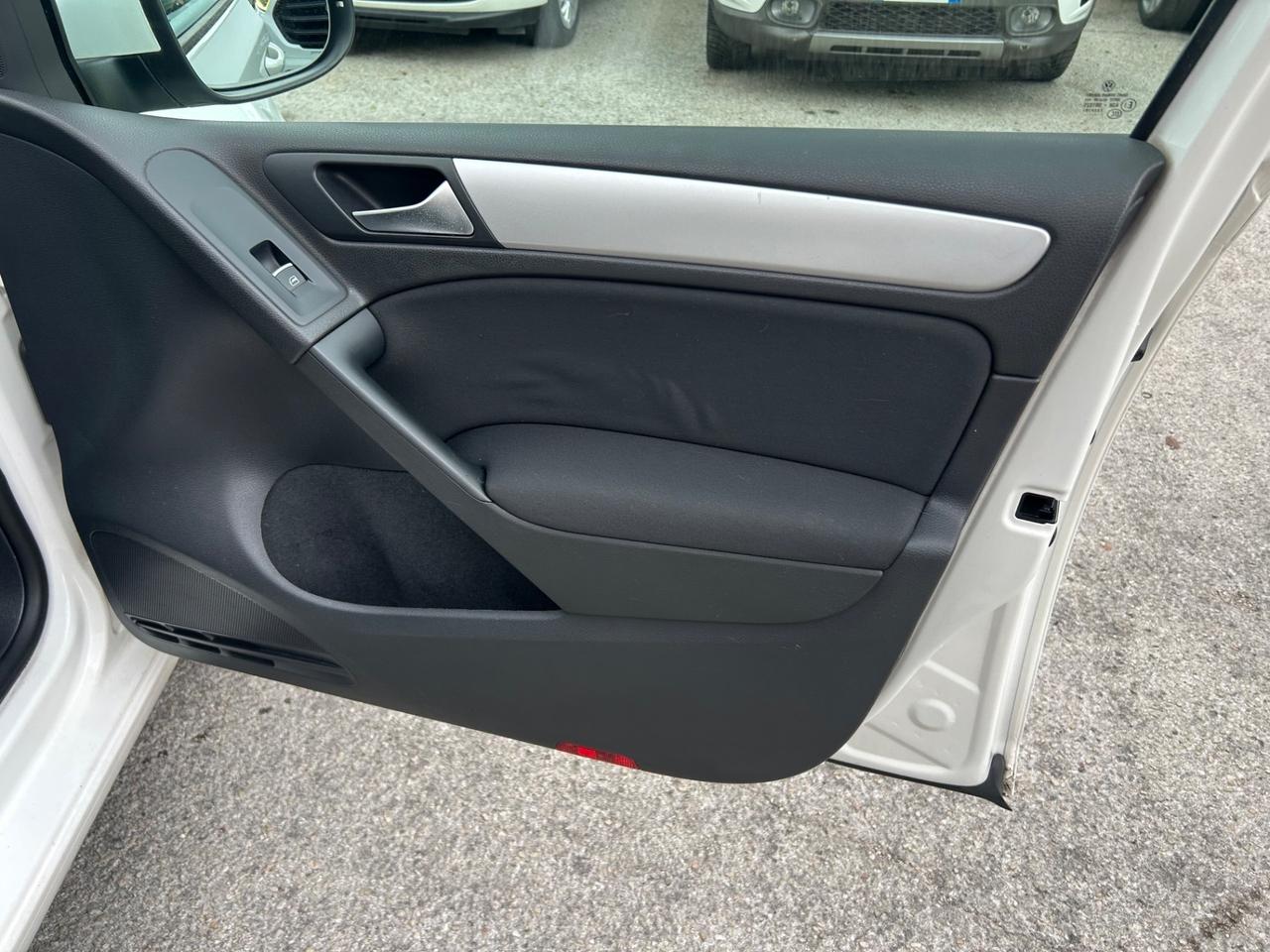 Volkswagen Golf 1.6 TDI DPF 5p. Highline