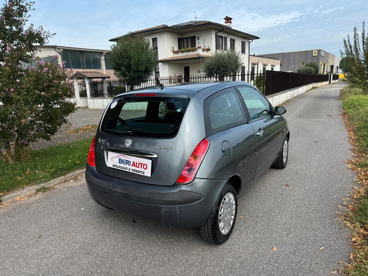 Lancia Ypsilon adatta a neopatentati