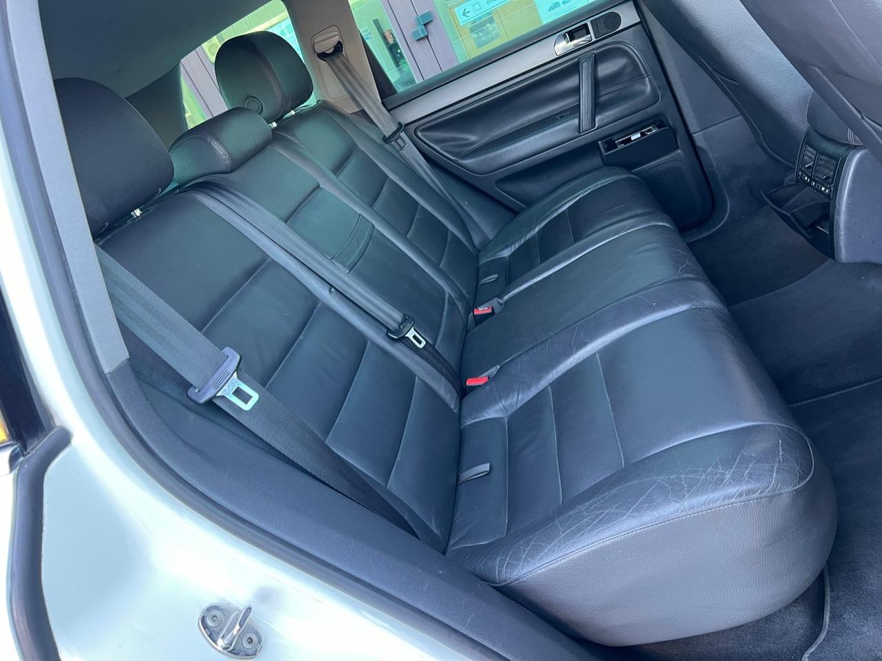 Volkswagen Touareg 2.5 tdi R5 Executive dpf FL