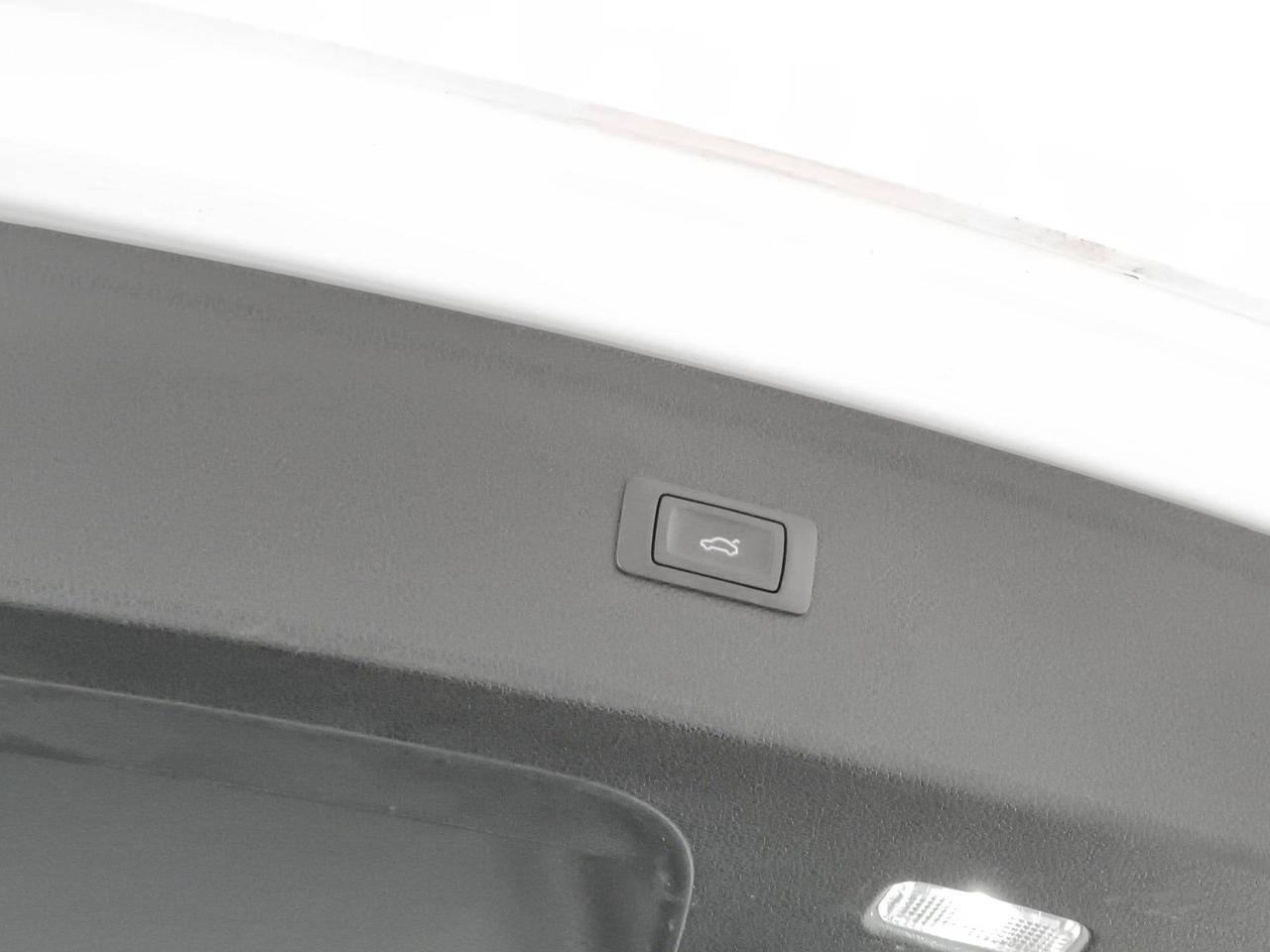 Audi Q5 40 2.0 tdi mhev 12V Business quattro