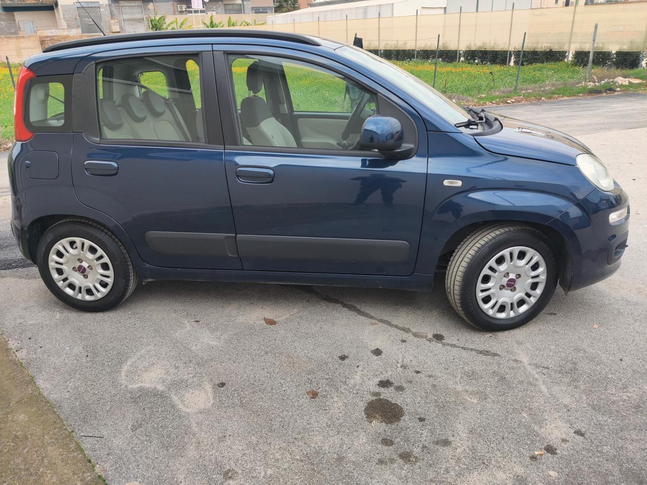 Fiat Panda 1.2 Lounge 5 posti