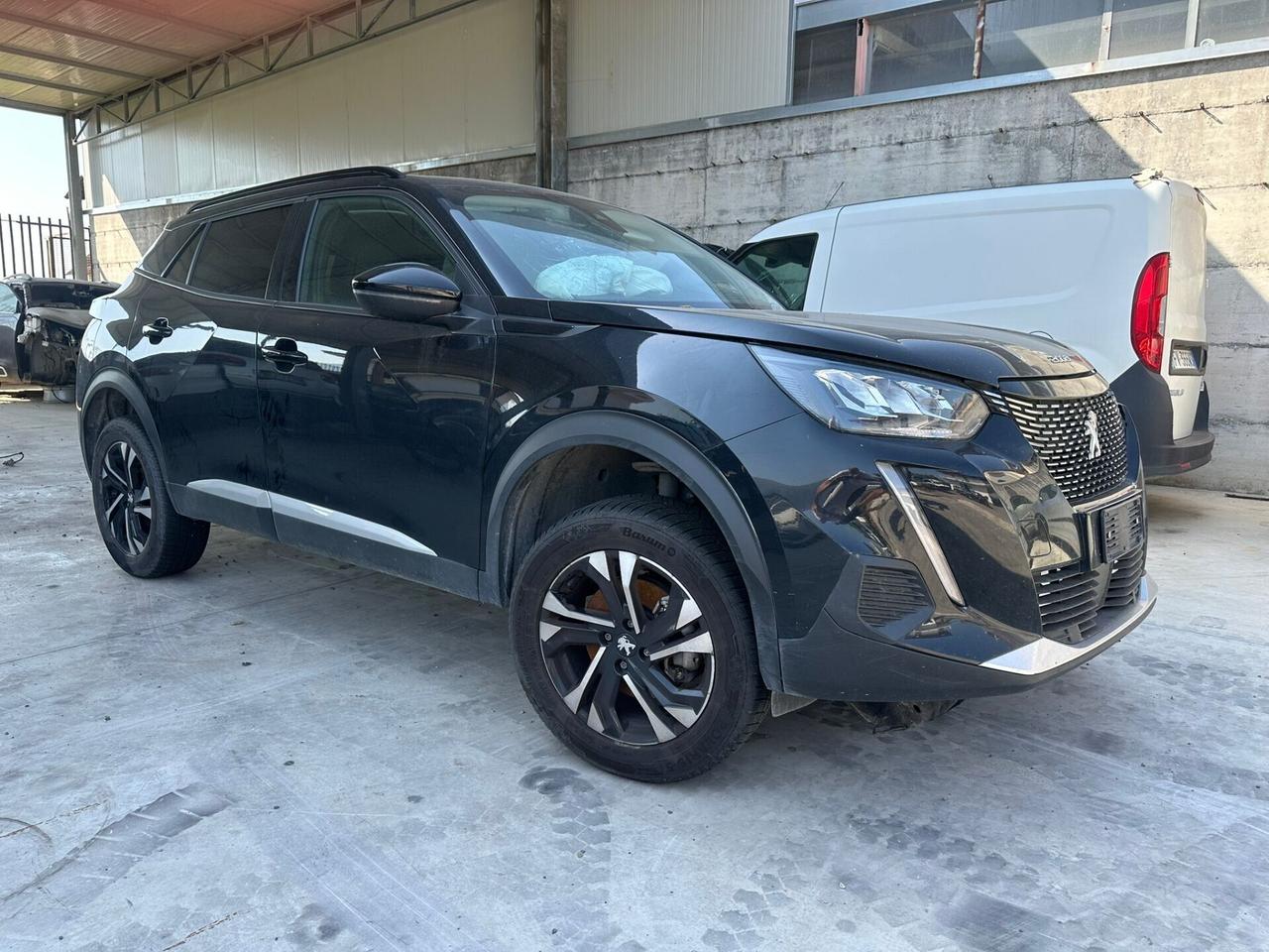 Peugeot 2008 BlueHDi 130 S&S EAT8 Allure SINISTRAT