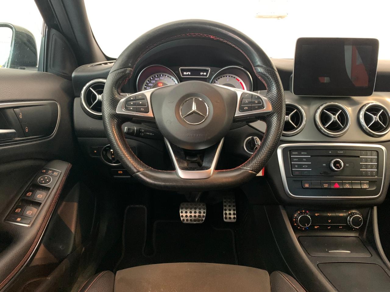 Mercedes-benz GLA 220 d Automatic 4Matic Premium AMG Line