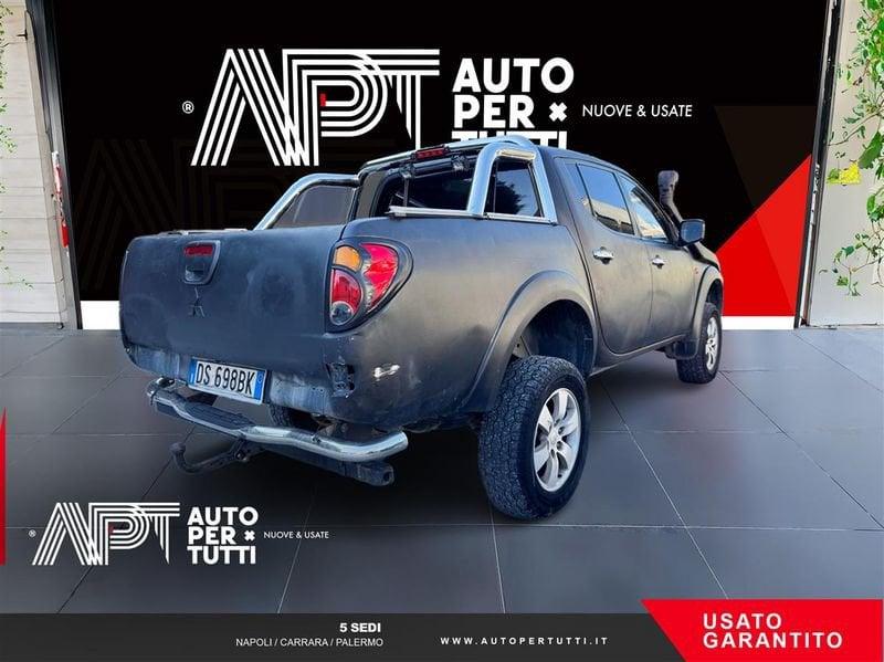 Mitsubishi L200 L200 d.cab 2.5 di-d Invite