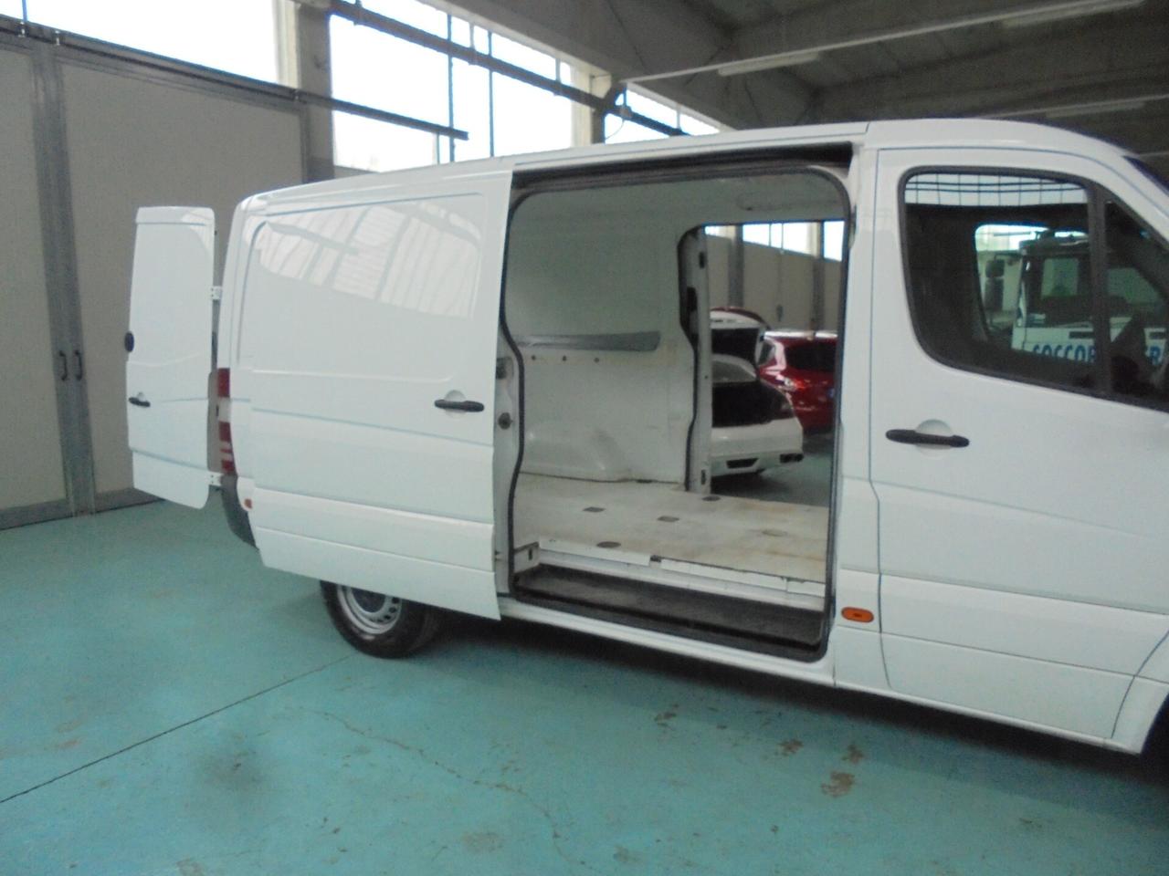Mercedes-Benz Sprinter 311 CDI Furgone