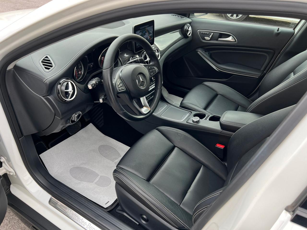 Mercedes-benz GLA 200 d Automatic Premium Night Edition