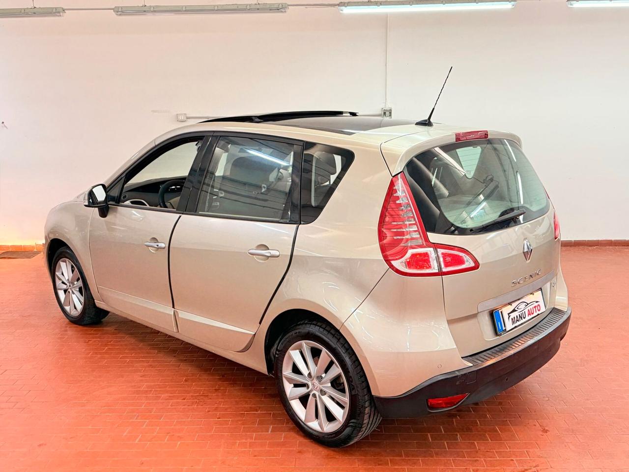 Renault Scenic X-Mod 1.5 dCi 110CVDynamique