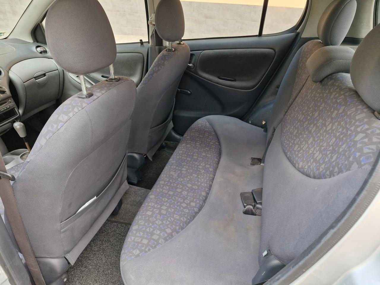 Toyota Yaris 1.4 tdi D-4D cat 5 porte Sol