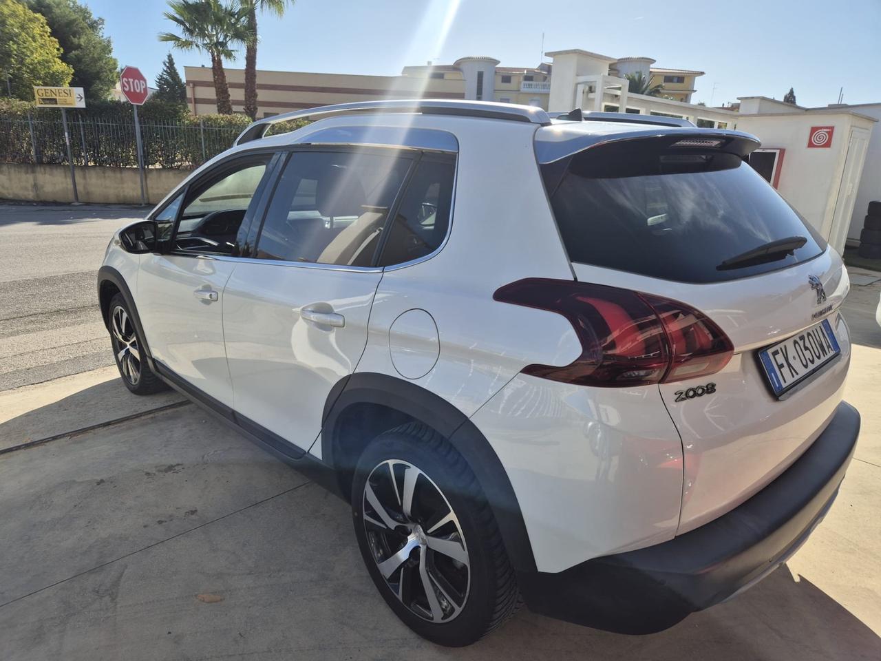 Peugeot 2008 BlueHDi 100 Allure