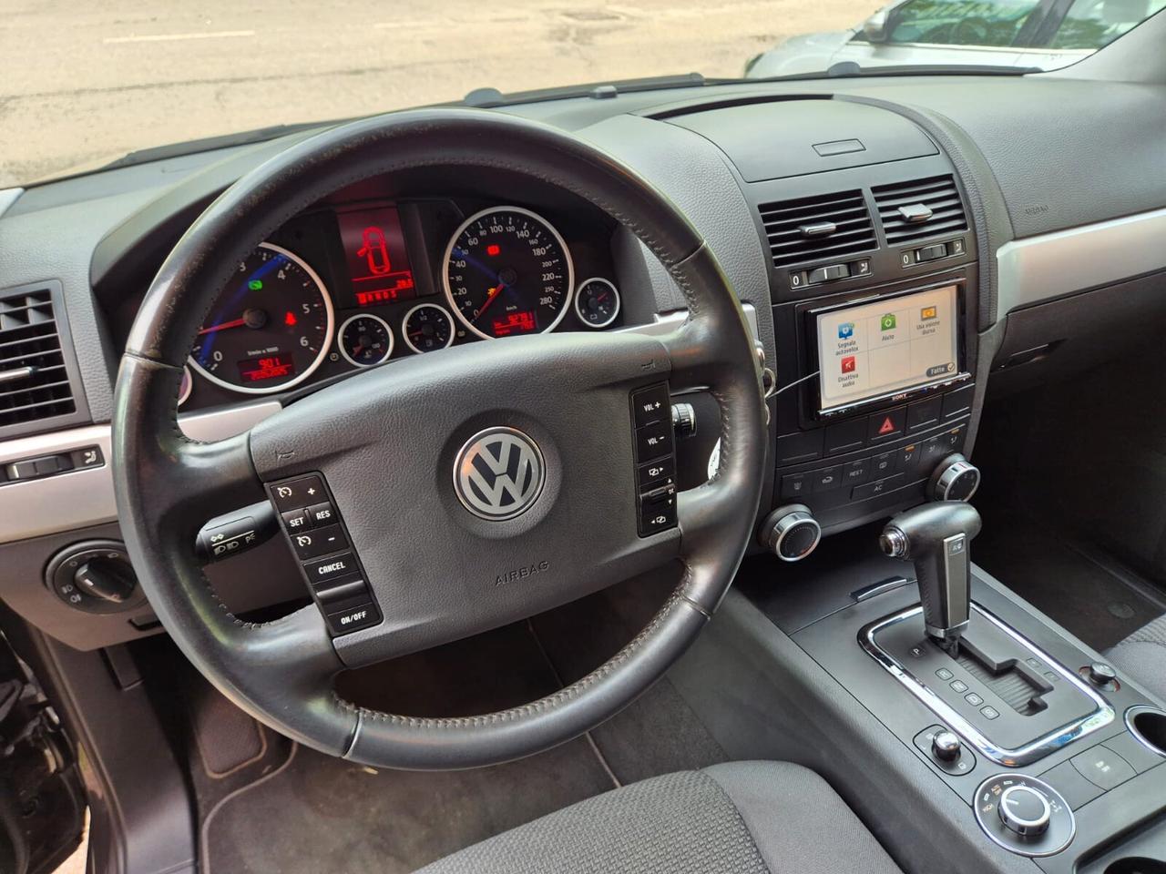 Volkswagen Touareg 2.5 R5 TDI DPF tiptronic Exclusive 92.000 km