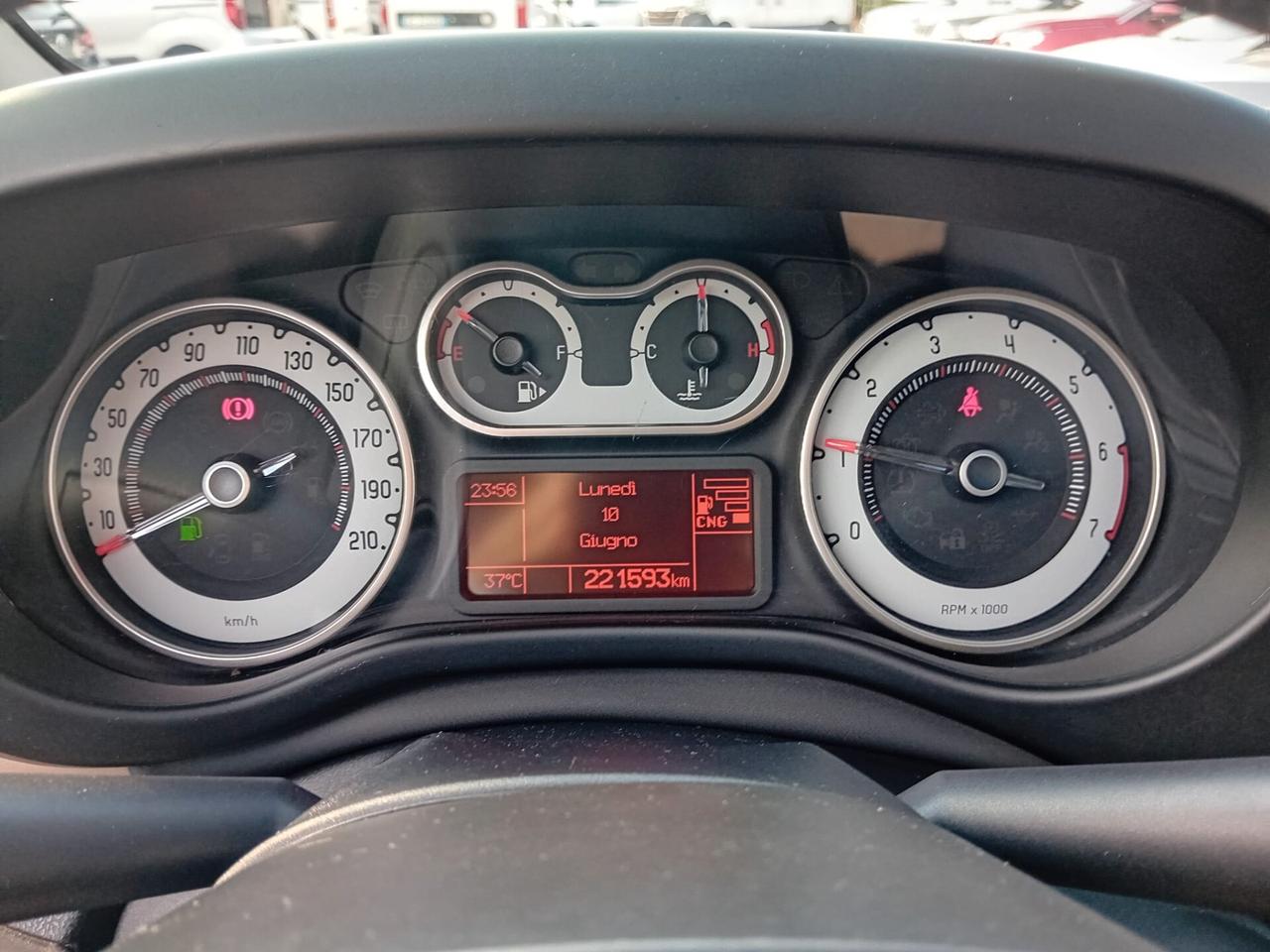 Fiat 500L 0.9 TwinAir Turbo Natural Power Lounge