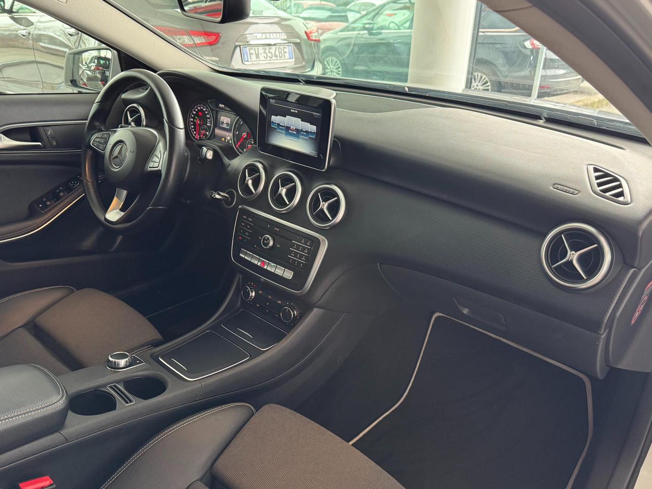 Mercedes Classe A A 180 d Sport auto my16