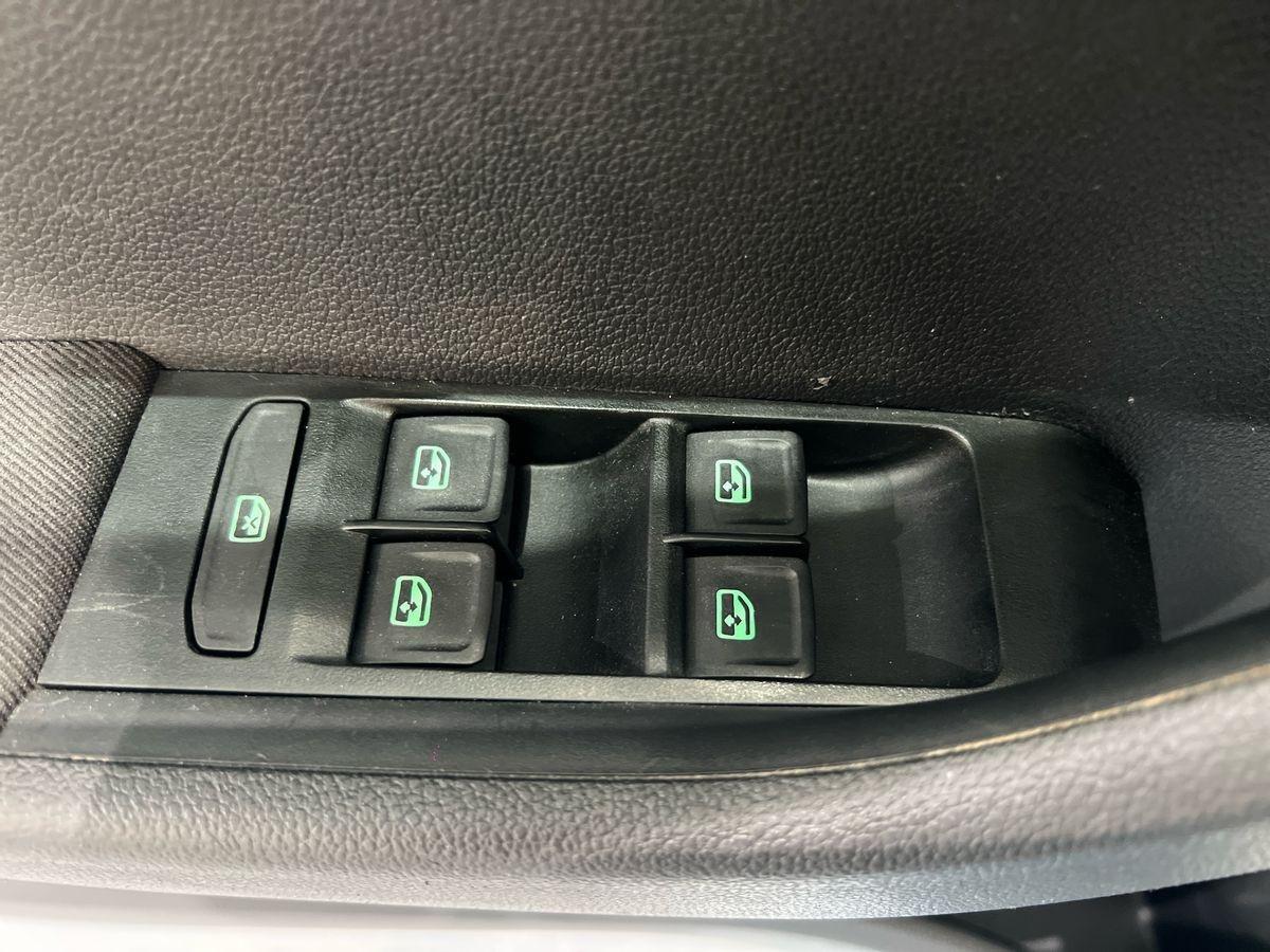 SKODA Fabia III 2015 Berlina - Fabia 1.0 mpi Twin Color Argento 75