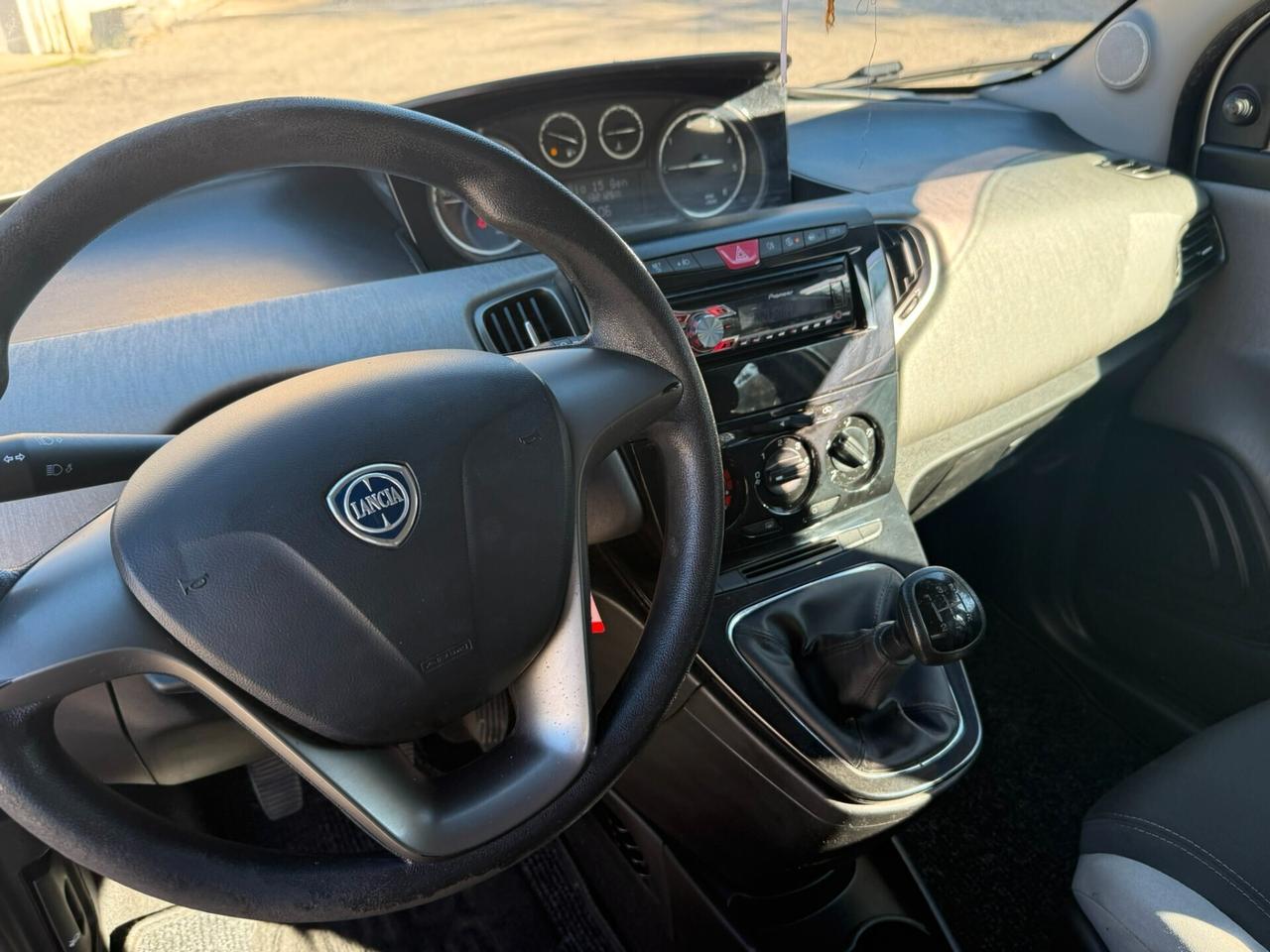 Lancia Ypsilon 1.3 MJT 16V 95 CV 5 porte S&S Silver