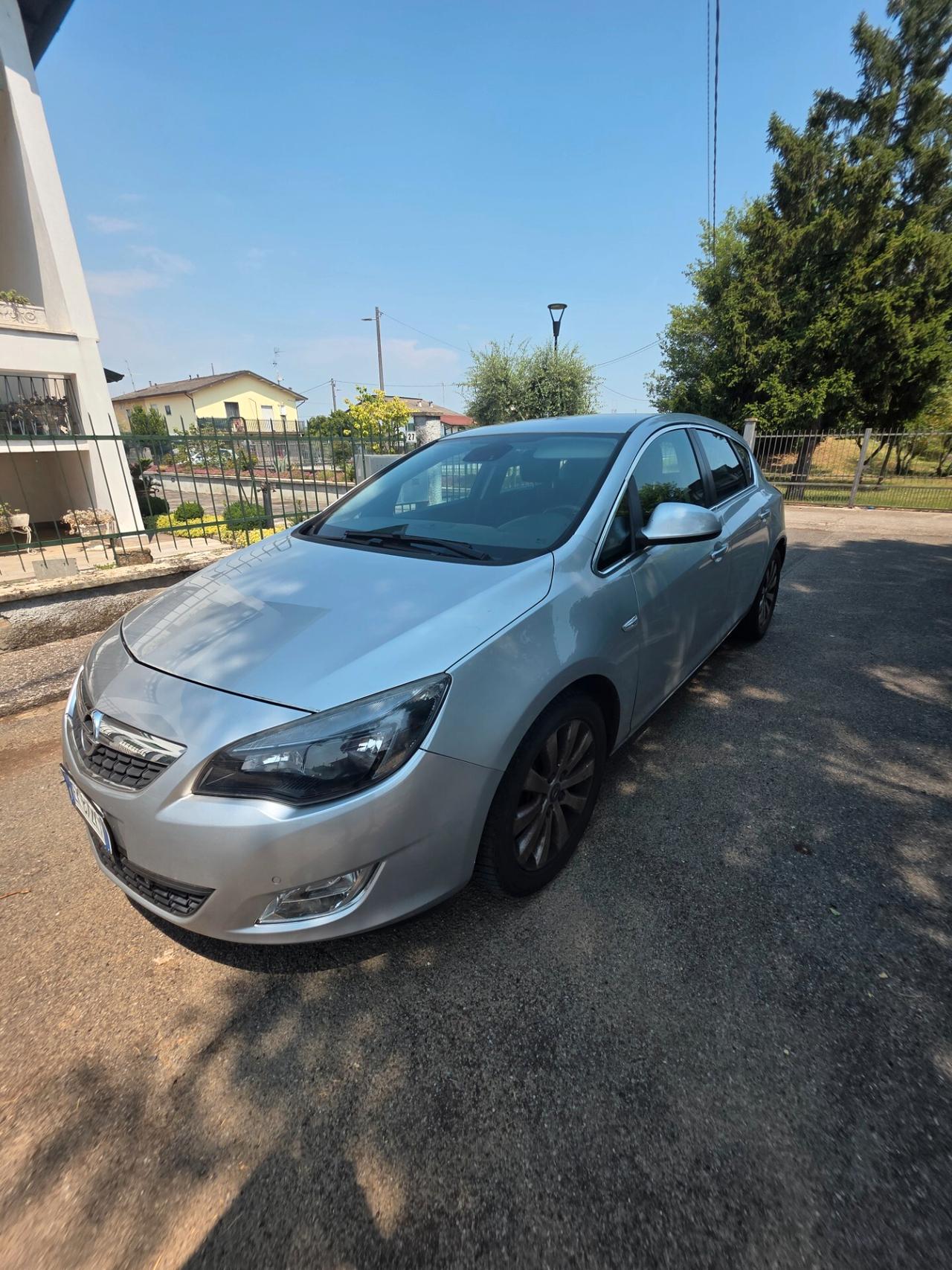 Opel Astra 1.7 CDTI 2012
