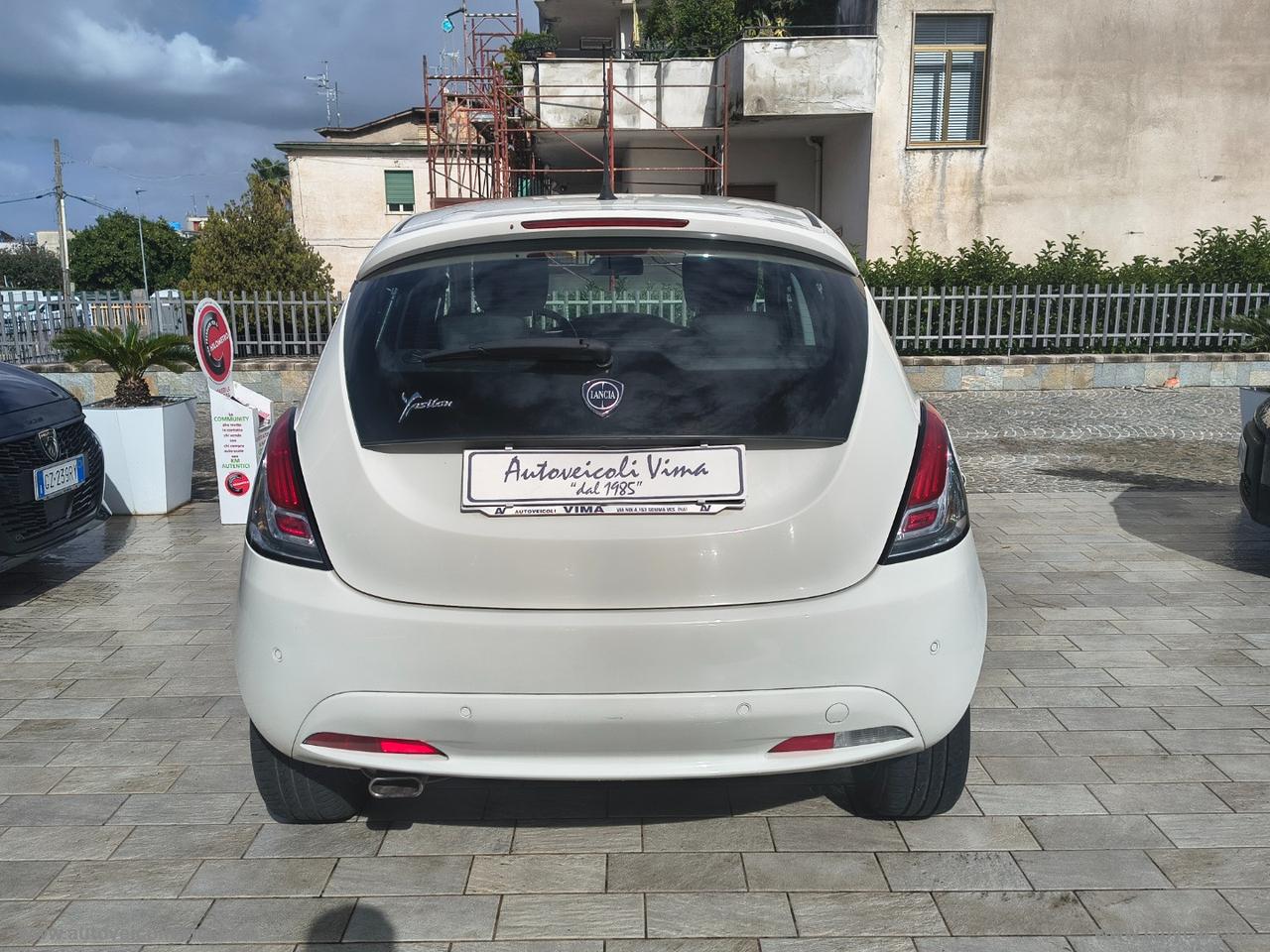 LANCIA Ypsilon 1.2 69 CV 5p. S&S Gold