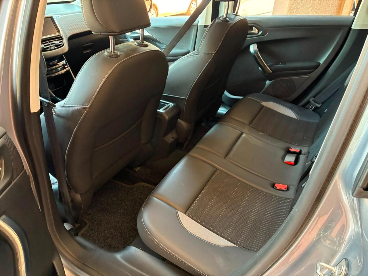 Peugeot 2008 1.6HDi GTLine perfetta-17