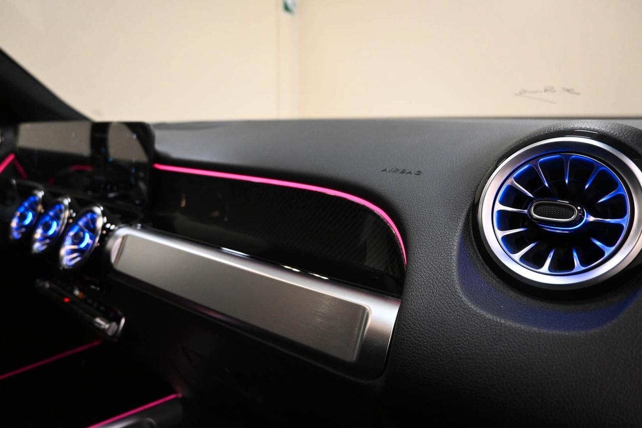 MERCEDES GLB (X247) GLB 200 d Automati...