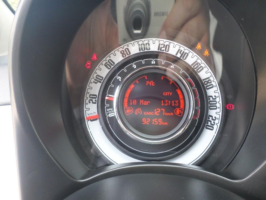 Fiat 500 1.0 Hybrid Red