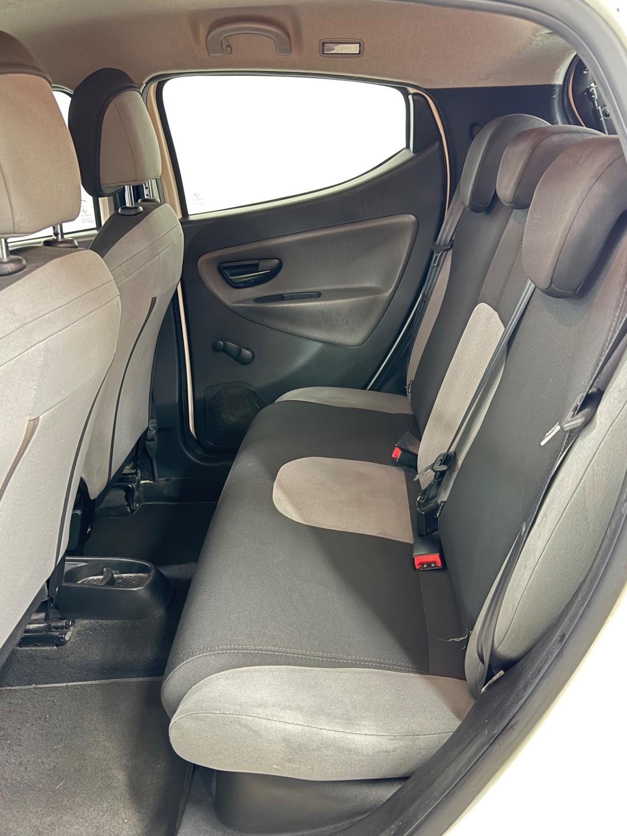 Lancia Ypsilon 1.2 69 CV 5 porte GPL Ecochic Silver