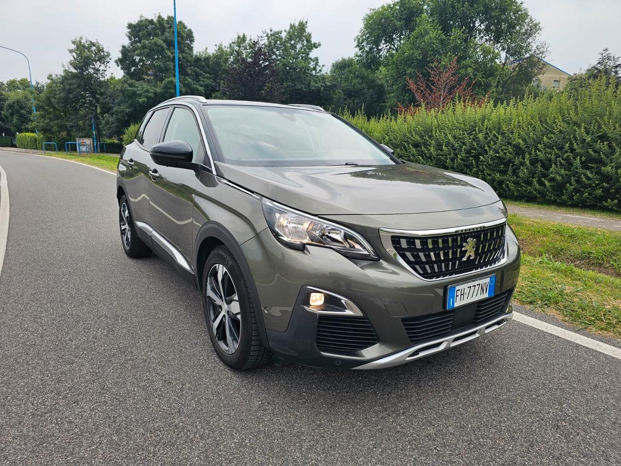 PEUGEOT 3008 1,6 BLUEHDI GT LINE – CAMBIO AUTOMATICO