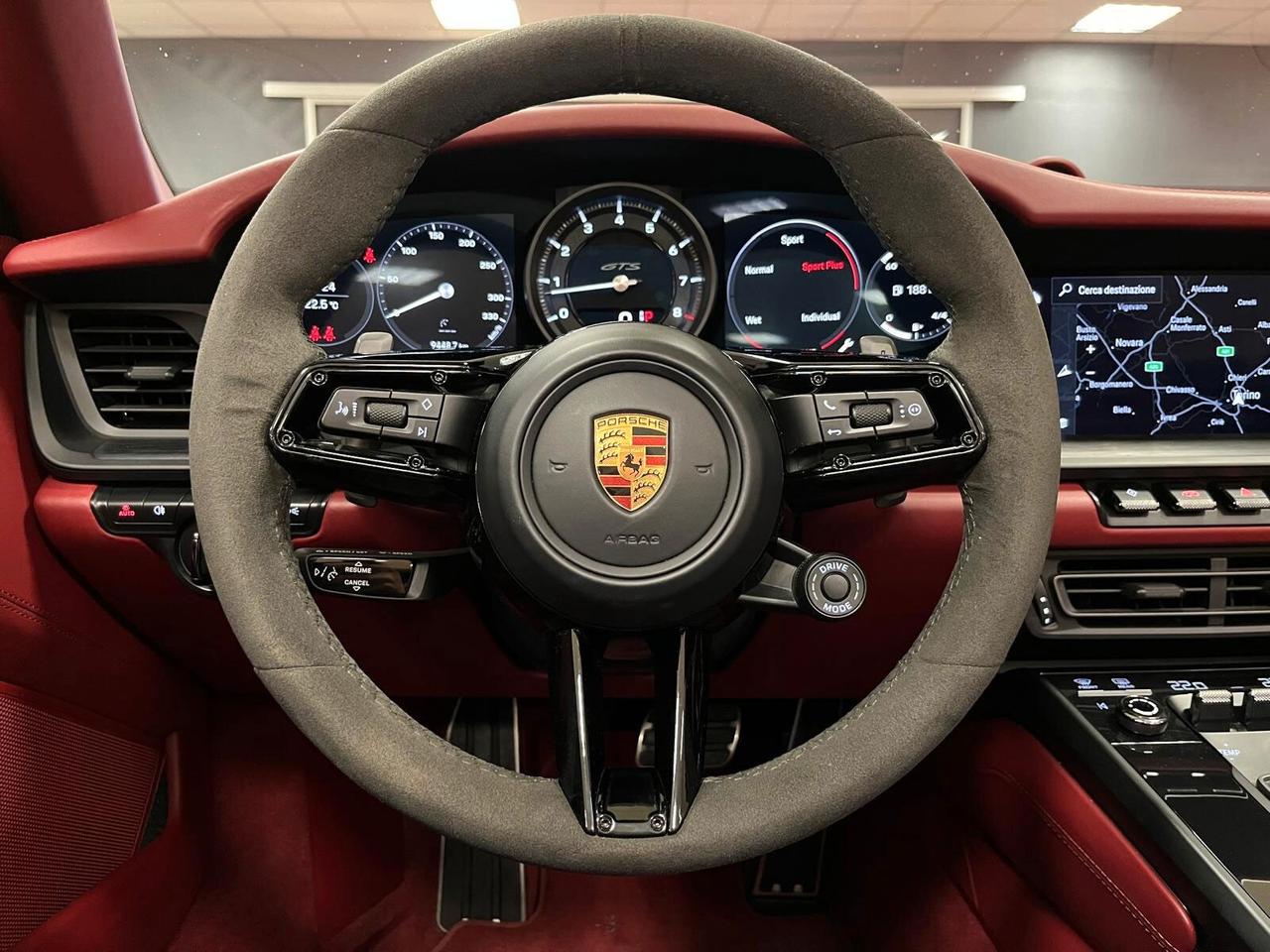 Porsche 911 Carrera 4 GTS Cabriolet