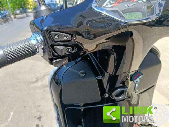 PIAGGIO Vespa GTS 300 Super ABS