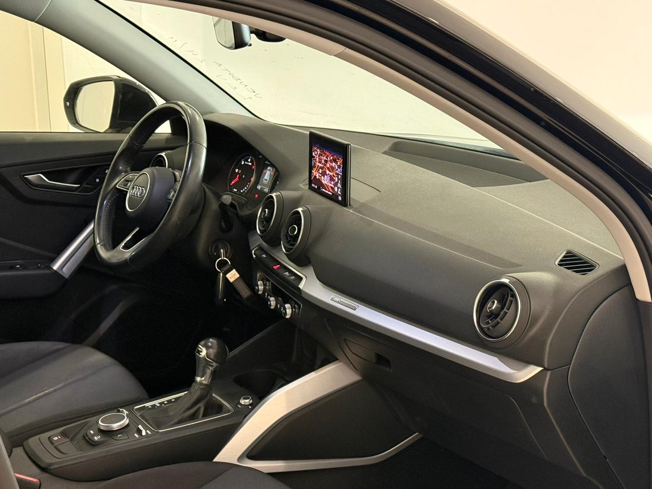 Audi Q2 30 TDI S tronic Identity Black