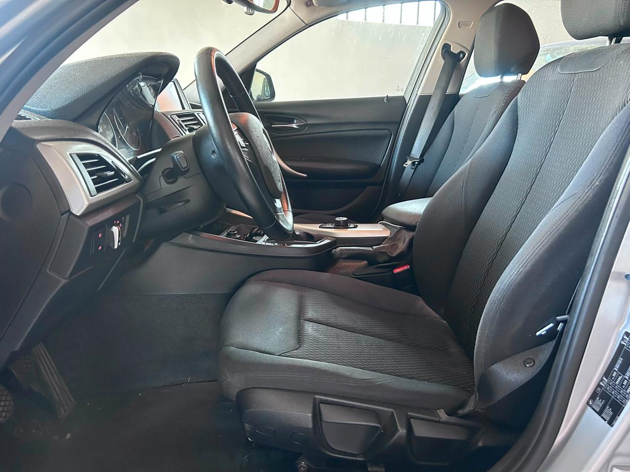 Bmw 116 116d 5p. Urban