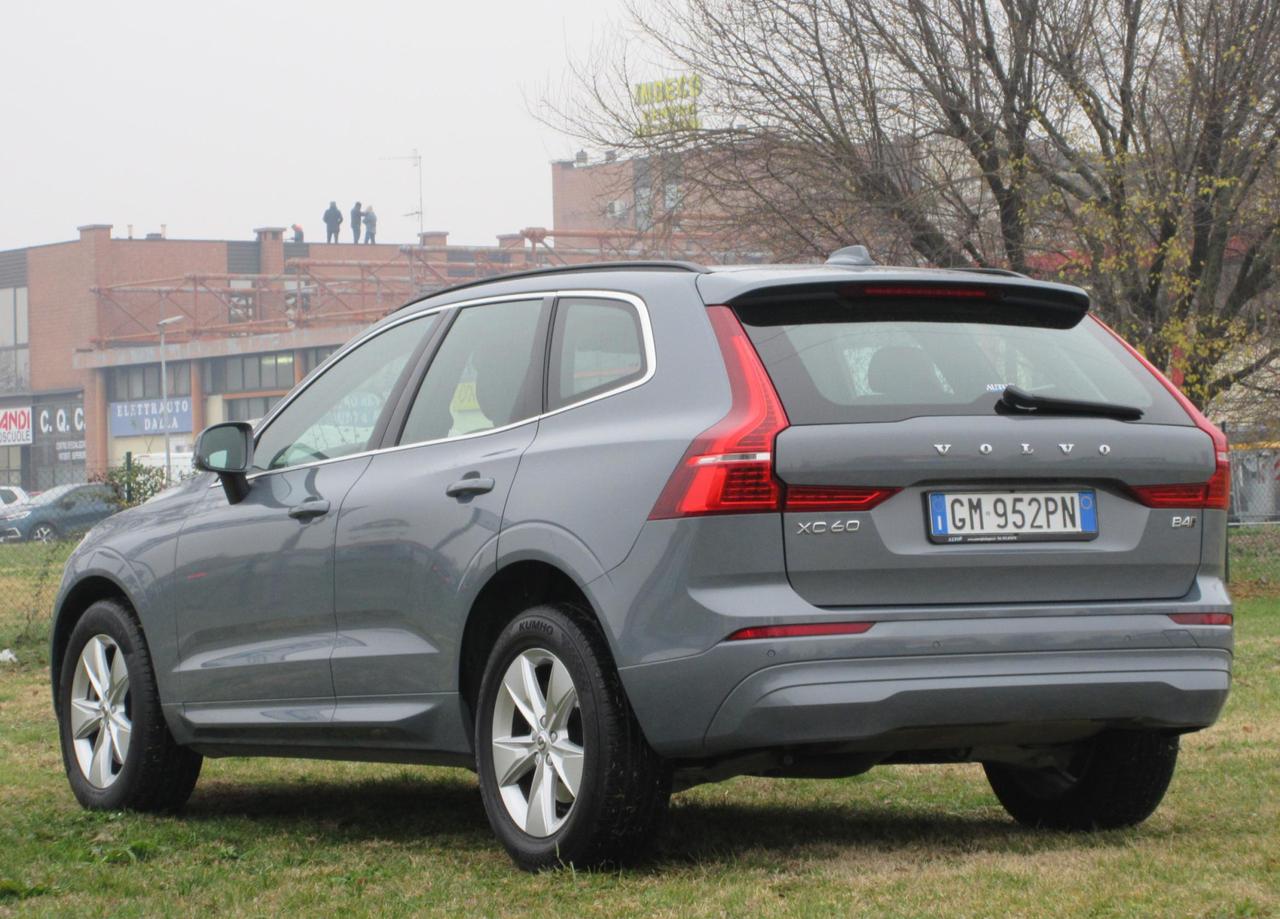 Volvo XC60 B4(d) AWD automatico Core