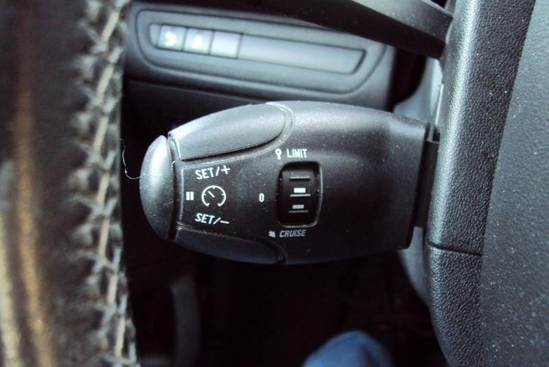Peugeot 208 208 5p 1.6 bluehdi Active 75cv
