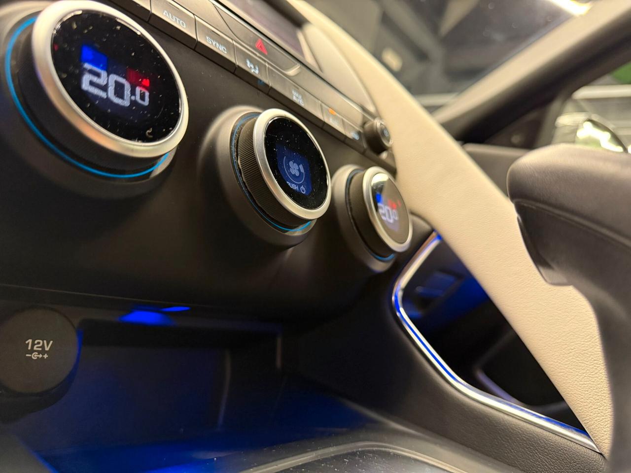 Jaguar E-Pace 2.0D 180 CV AWD aut. R-Dynamic HSE