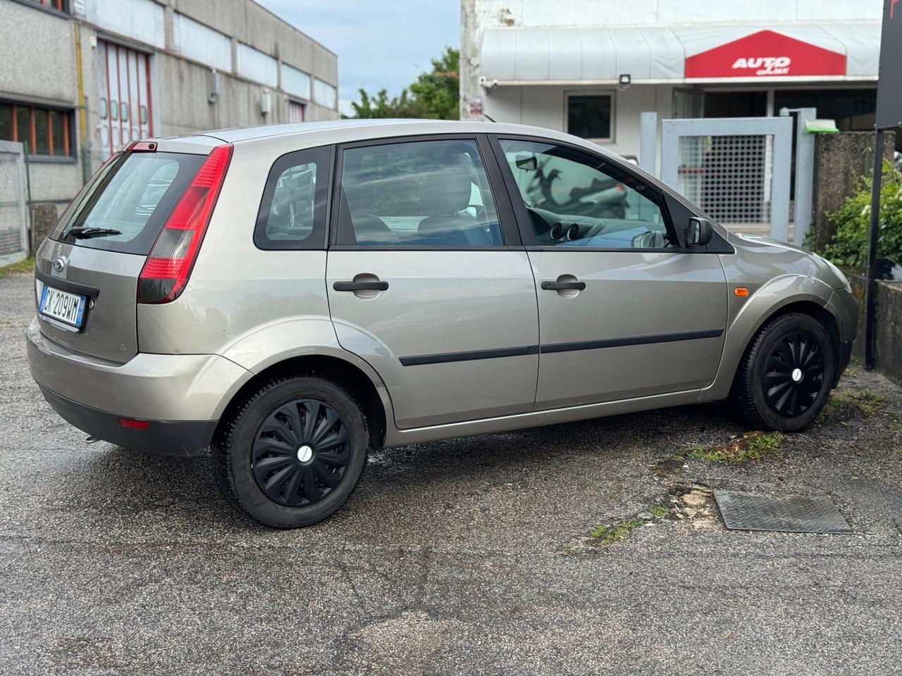 Ford Fiesta 1.2 16V 5p. Ghia