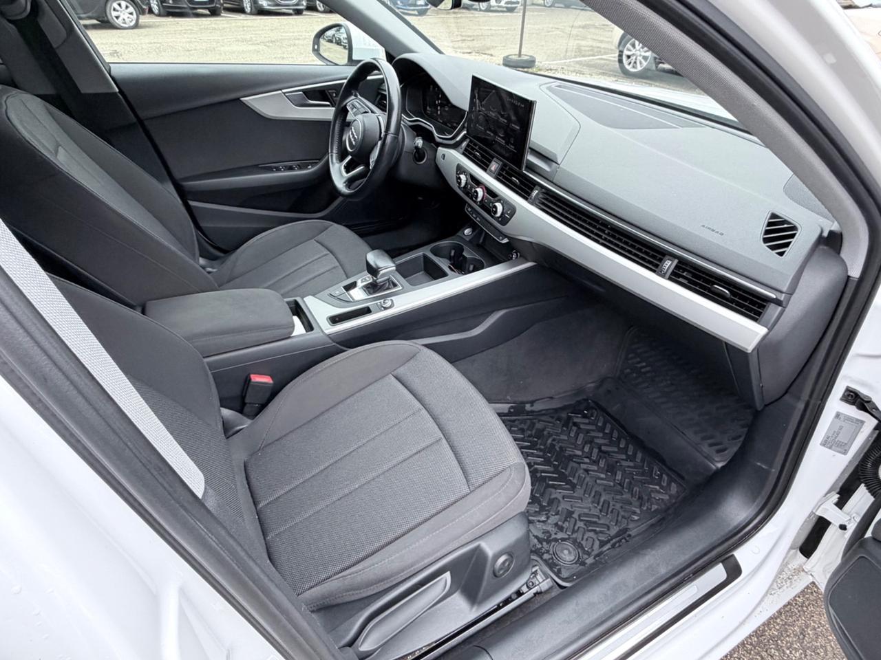 Audi A4 2.0TDI 150CV S tronic S-line EURO6 GARANZIA