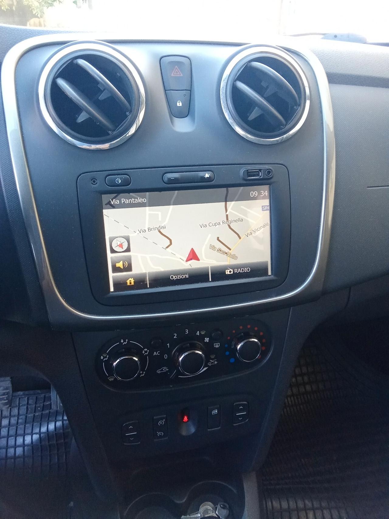 Dacia Sandero 1.2 GPL 75CV 014