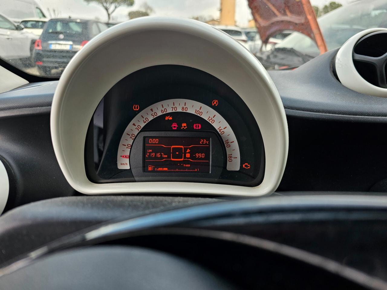 SINISTRATA Smart ForFour 70 1.0 Passion