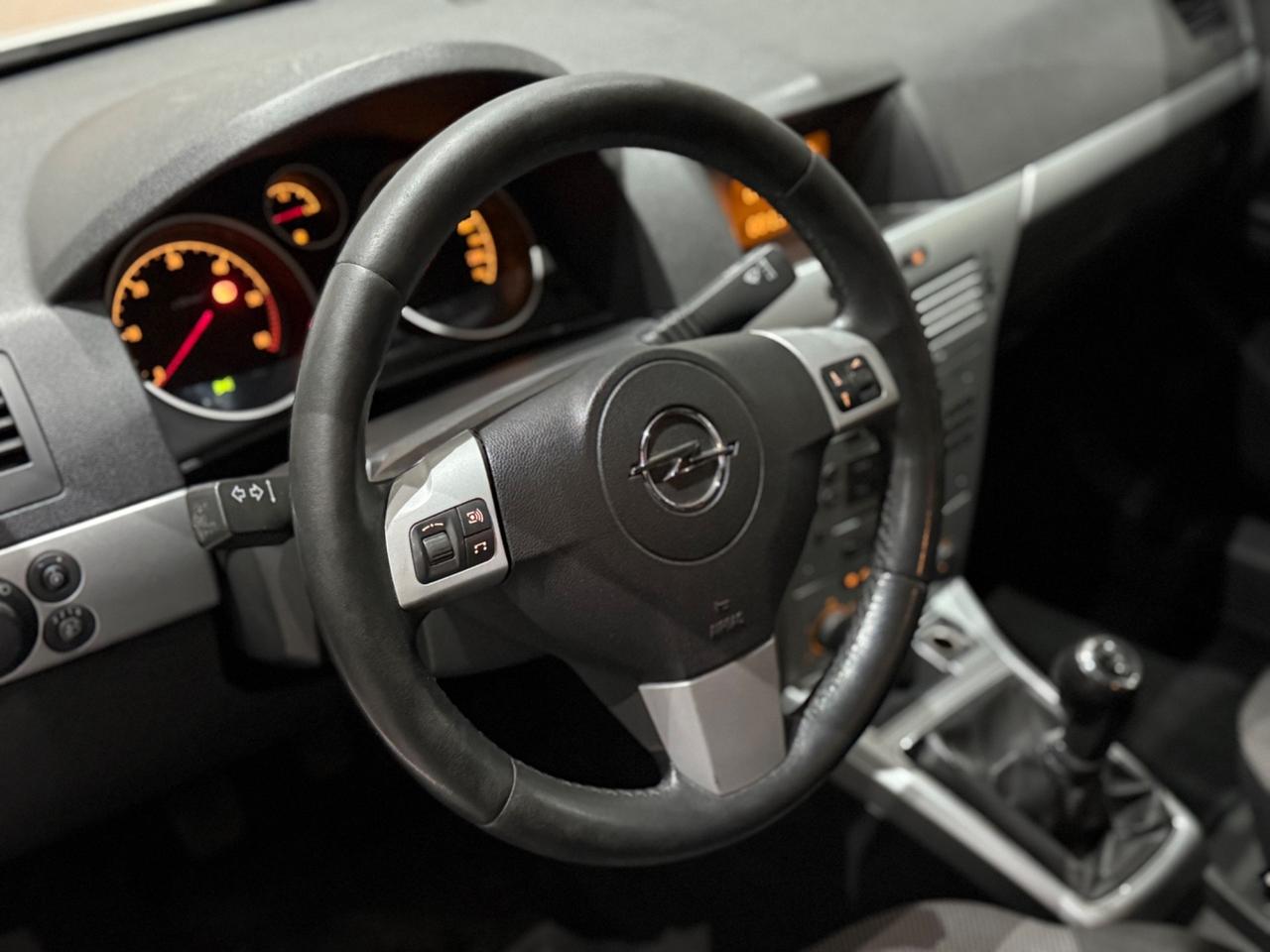 Opel Astra 1.7 CDTI 110CV/Kw81 Per Neopatentati