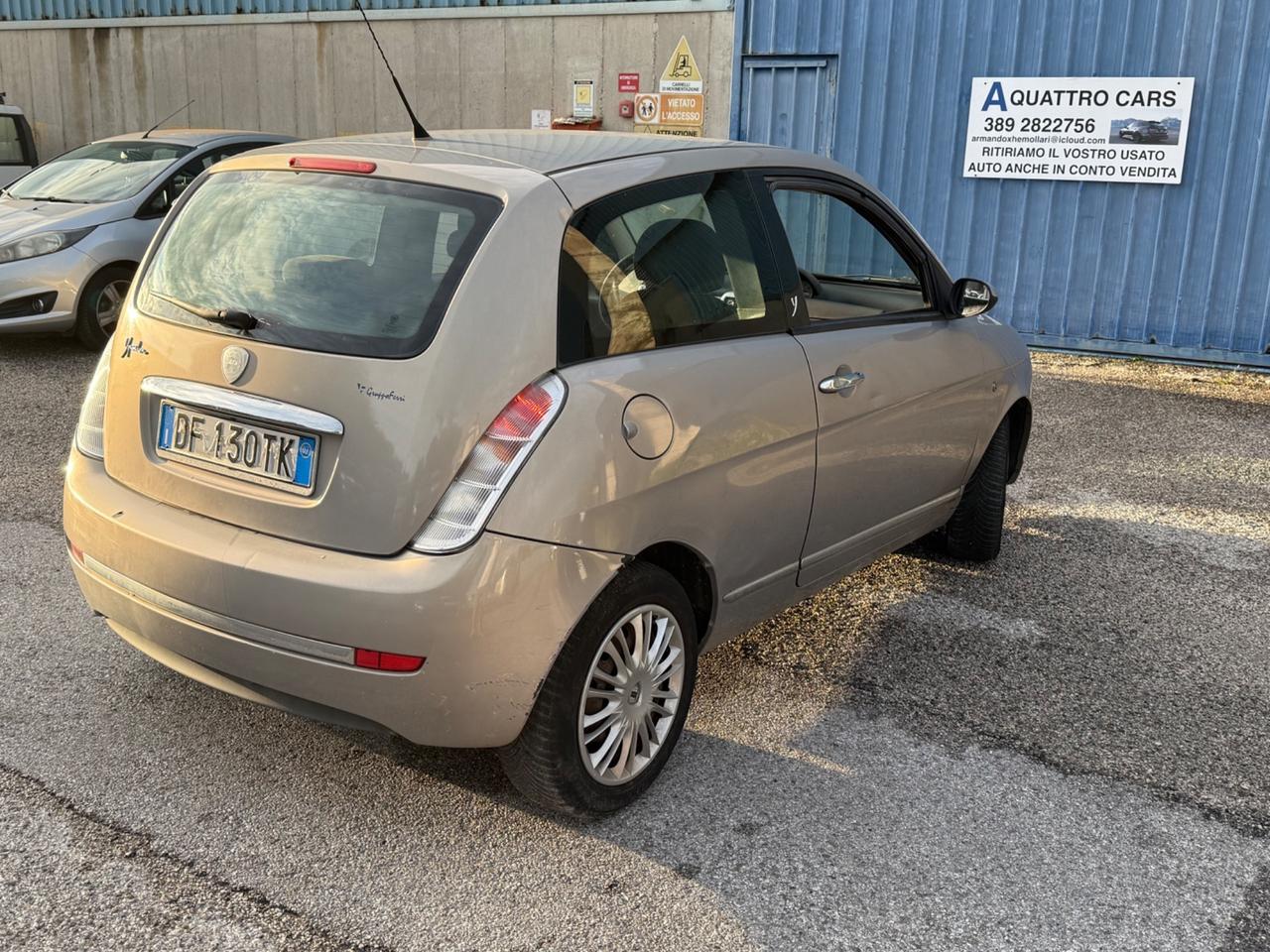 Lancia Ypsilon 1.2 Oro Bianco