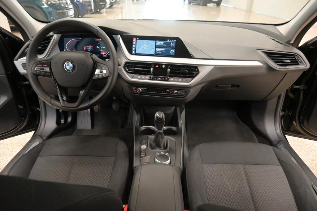 Bmw 116 118d 5p. Business Advantage